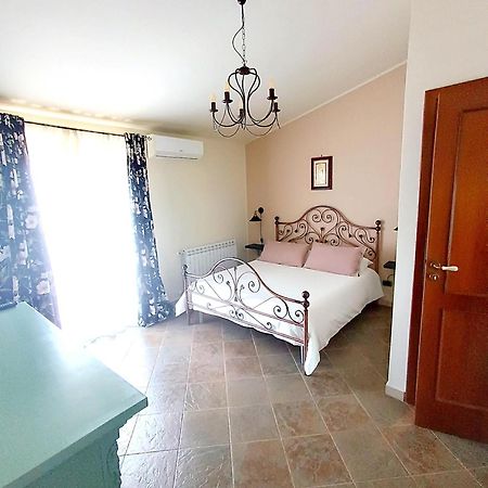 La Casa Di Matilde Bed & Breakfast Gioiosa Marea Exterior photo